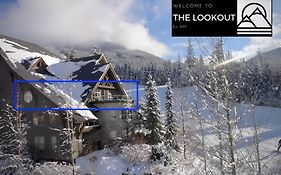 Ski-In Out Penthouse, Hot Tubs & Gondola Views